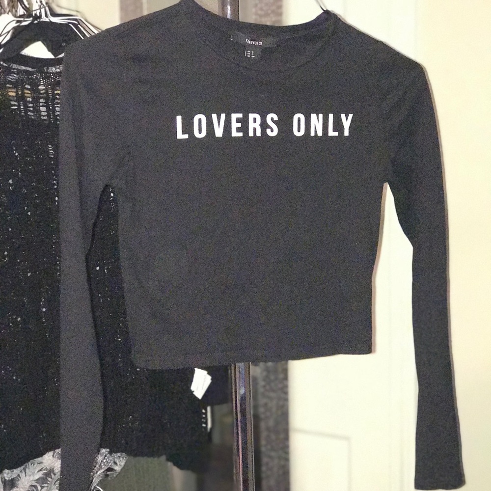 Long sleeve crop top